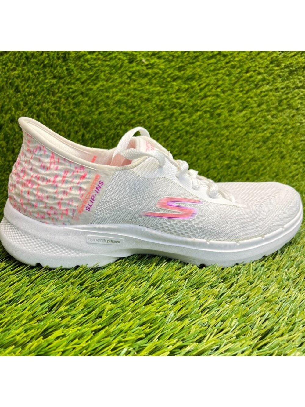 Skechers Go Walk 6-Vivid Idea Womens Size 8 White Pink Walking Shoes Sneakers